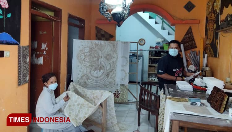 Check These New Designs of Batik Lintang Karangploso